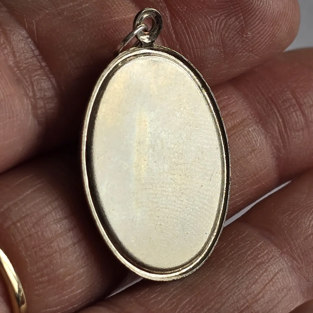 Vintage Pendant Southwestern style charm mother of pearl shell boho